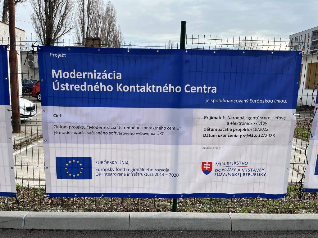 Ilustračný obrázok znázorňujúci banner pre projekt modernizácia kontaktného centra